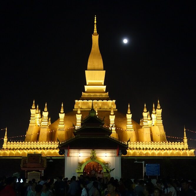 boun that luang festival (vientiane) - foto di andrea cassano