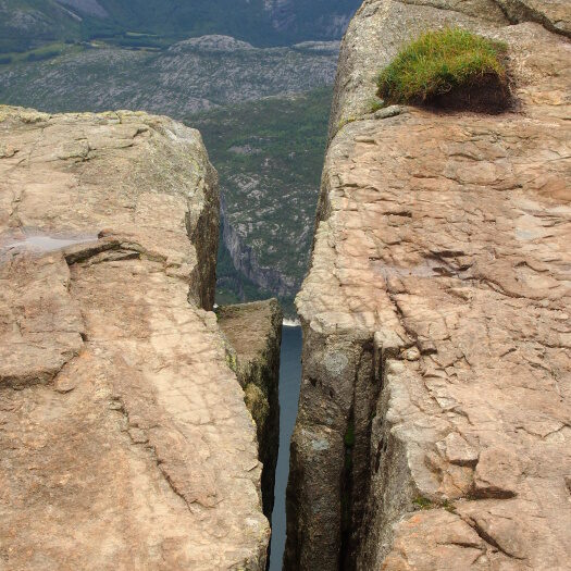 preikestolen, lysefjord - by donato guerrini