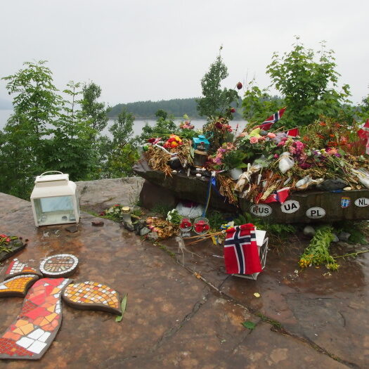 utøya, norvegia - by donato guerrini