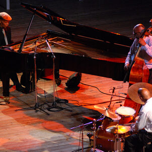 mccoy tyner trio - fiesole vivere jazz '10 - by alessandro guerrini